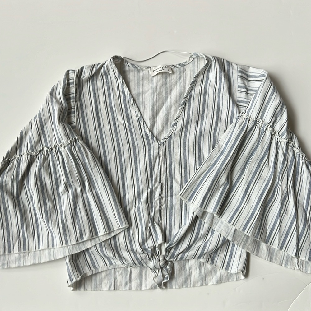 LOT OF 10 SPRING, SUMMER AND FALL WOMEN'S TOPS!! - Picture 7 of 12